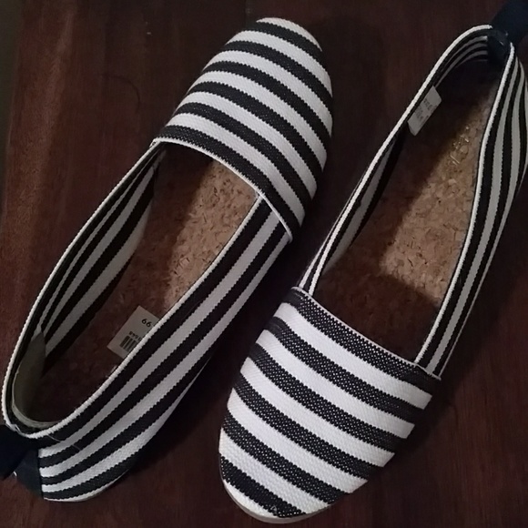SALE! New stretch elastic flats, navy/white - Picture 2 of 7